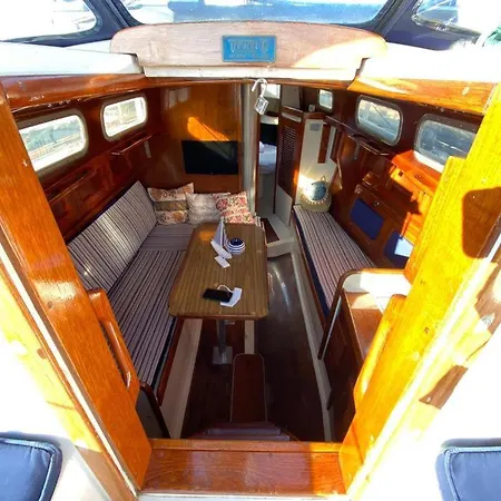 Charming Liberte With Private Parking Botel Vila Nova de Gaia